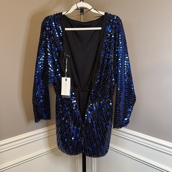 Vici SAPPHIRE SEQUIN LONG SLEEVE ROMPER size medium - Picture 8 of 12